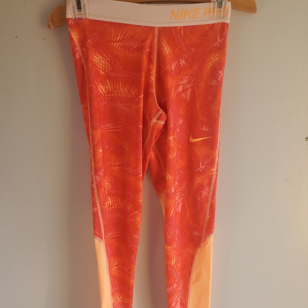 Nike leggings